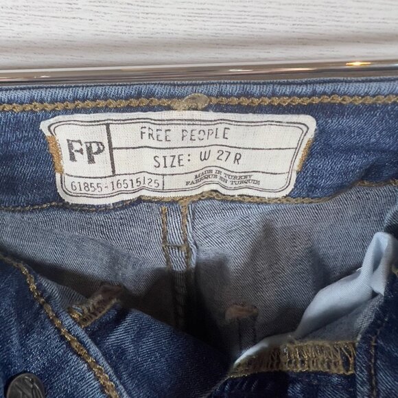 Free People Jeans Womens Size 27R Pintuck Raw Step Hem Mid Rise Medium Wash - Picture 2 of 15